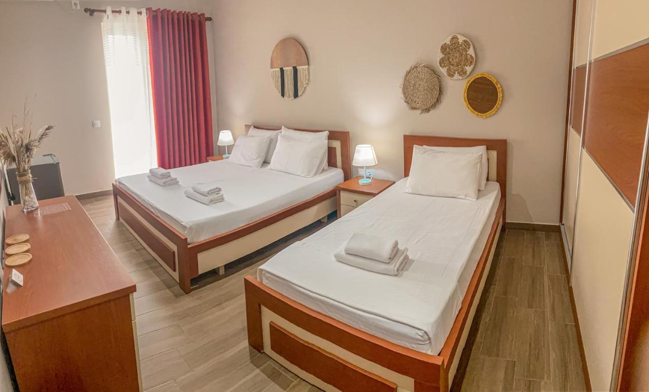 Aljur Hotel Himarë Eksteriør billede