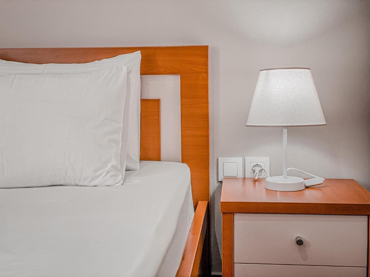 Aljur Hotel Himarë Eksteriør billede